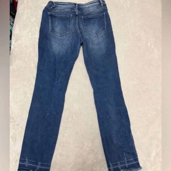 Stylish Distressed Blue Skinny Jeans - Picture 4 of 4